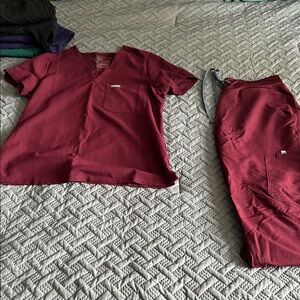 FIGS Burgundy Scrub SET top Small, pants Medium Petite